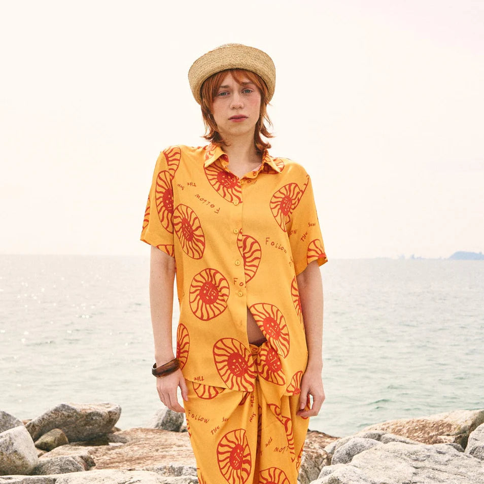 Camisa Follow the sun (amarilla)
